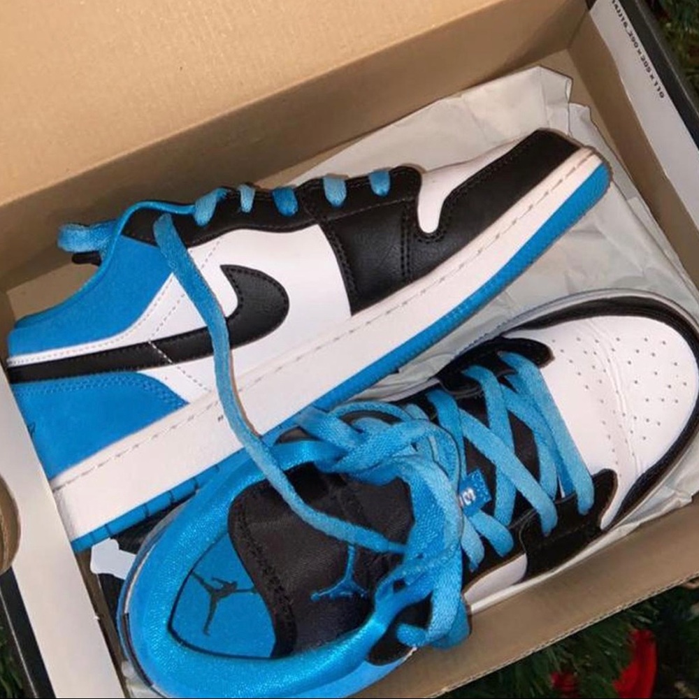nike air jordan 1 lows “laser blue”